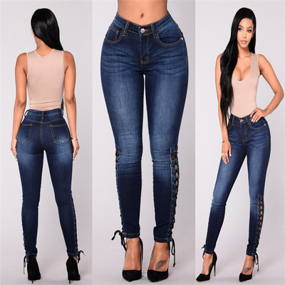 Type élevé de tissu d'adoucissant des jeans affligé par Waisted de bout droit des femmes serrées de pieds